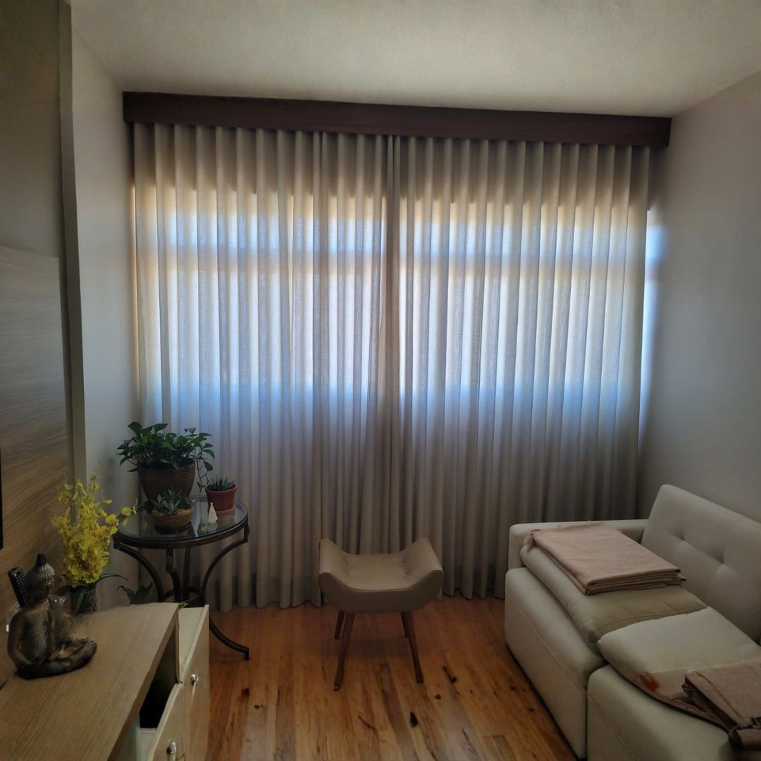 Cortina de Voil sob medida para sala íntima – BH — Belo Horizonte