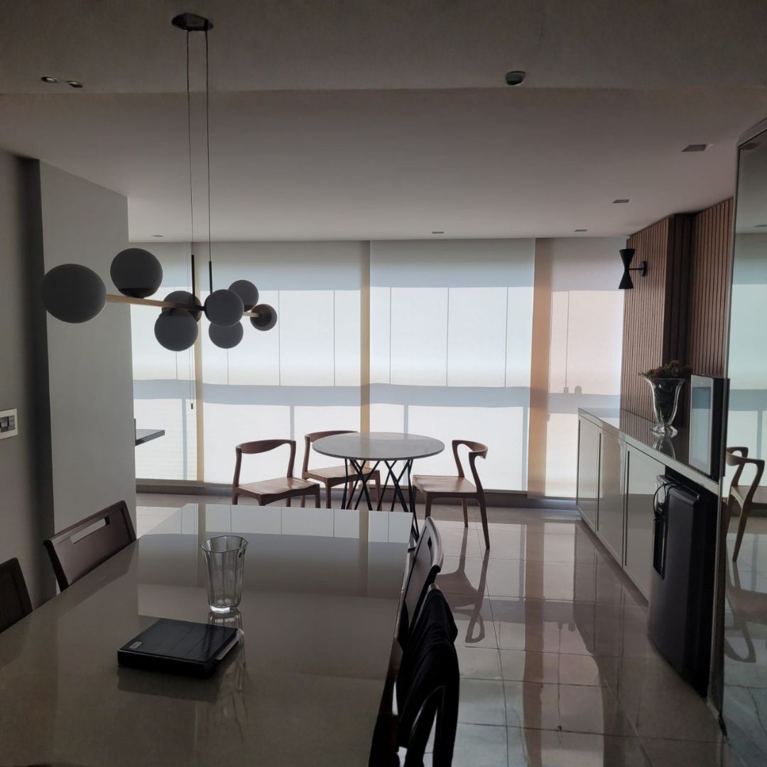 Persiana Rolo Tela Solar sob medida em apartamento – BH — Belo Horizonte